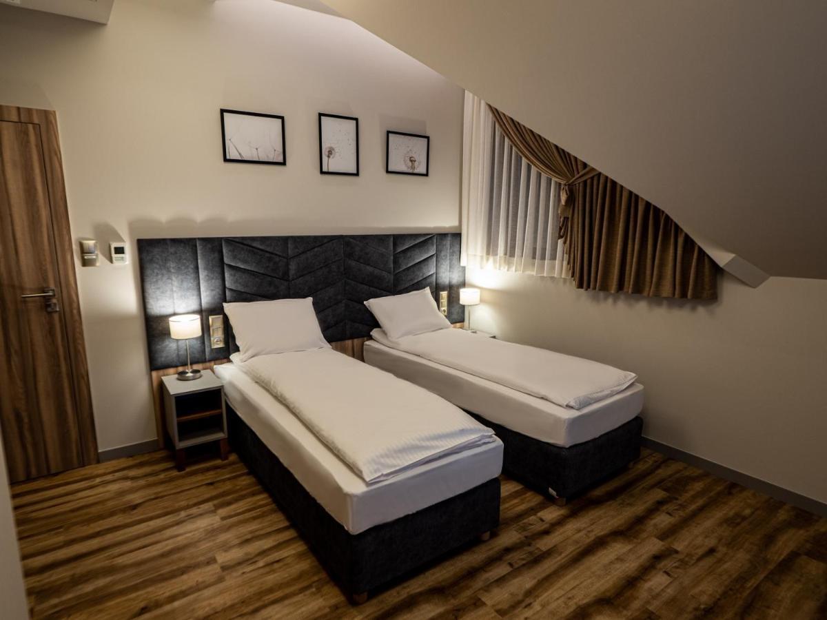 Villa & Gospoda Krakowska Kobiernice Ngoại thất bức ảnh